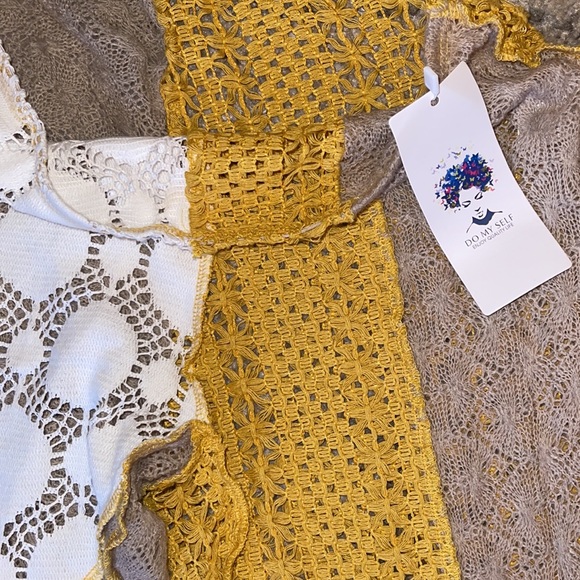 ❌SOLD❌Woman knit crochet low rise bootcut pants  in two sizes Xs - Picture 7 of 8